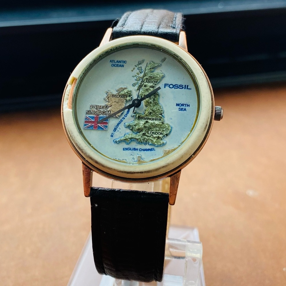 1995 RARE UNITED KINGDOM STONE MAP WATCH BW-6808